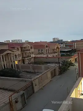 Satılır 9 otaqlı həyət evi 600 m²