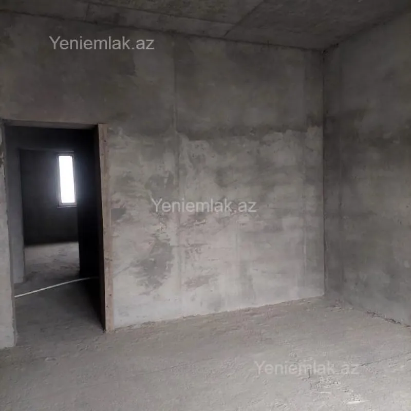 Satılır 9 otaqlı həyət evi 600 m²