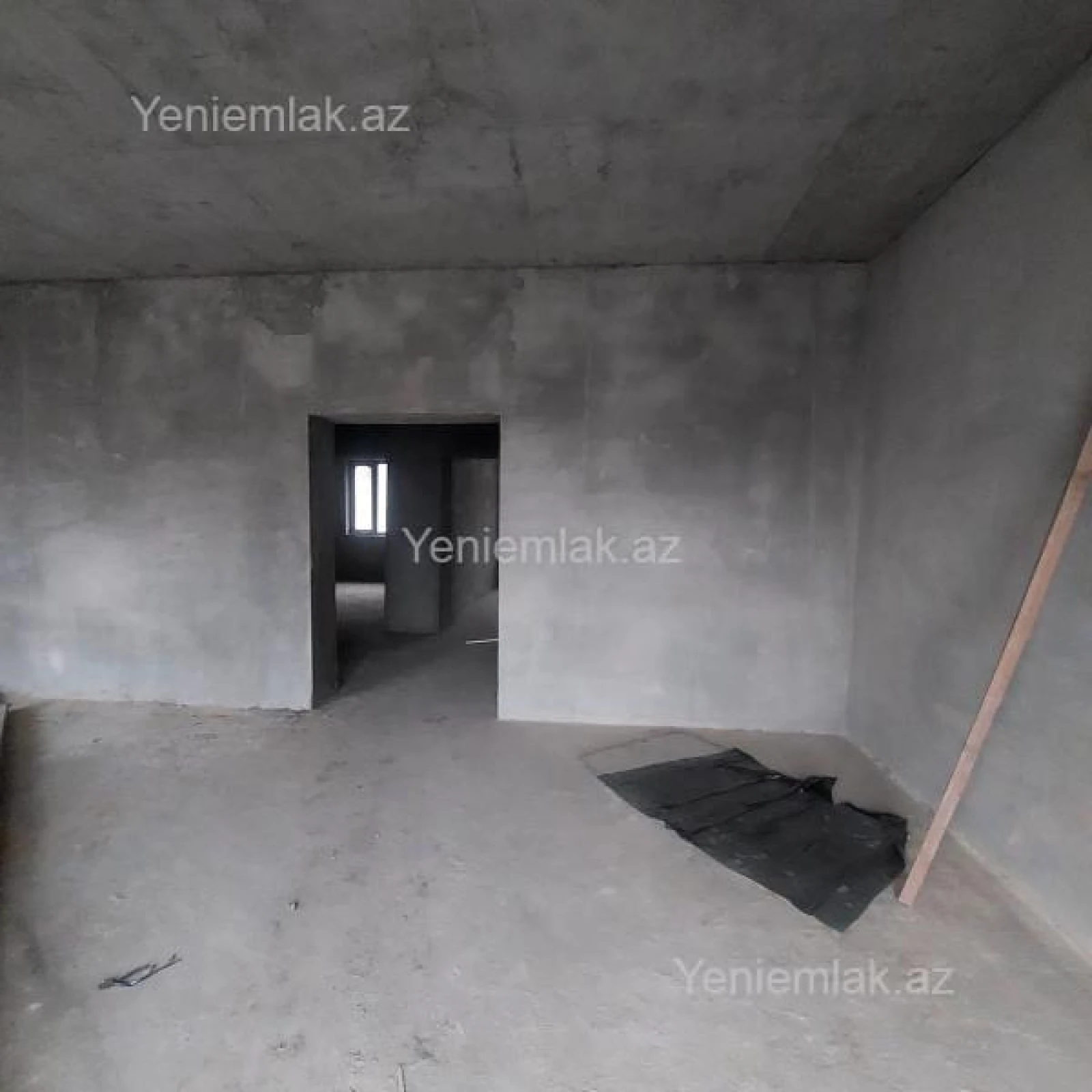 Satılır 9 otaqlı həyət evi 600 m²