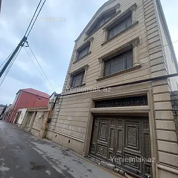 Satılır 9 otaqlı həyət evi 600 m²