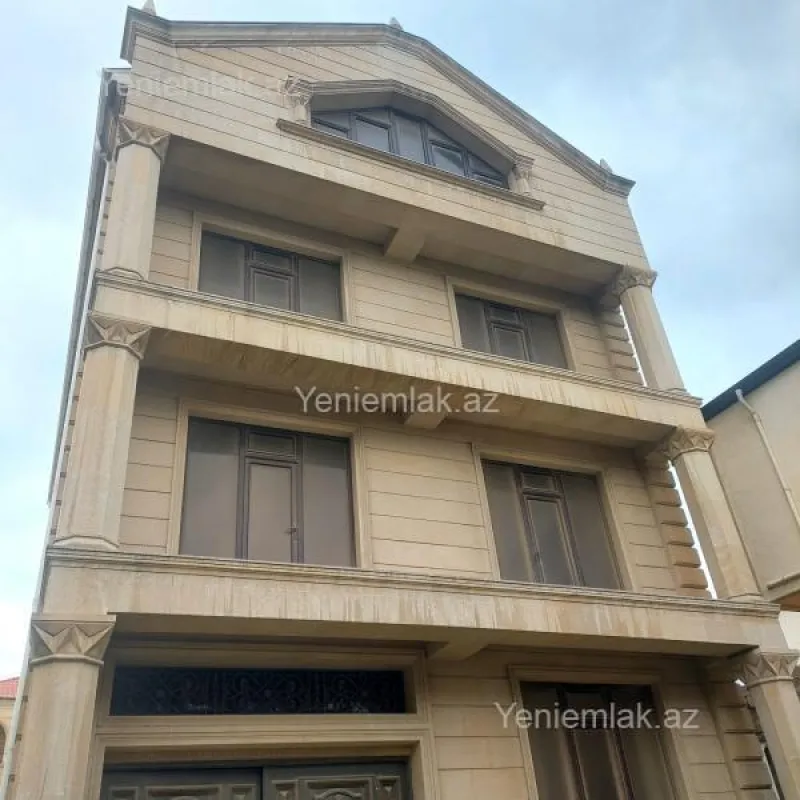 Satılır 9 otaqlı həyət evi 600 m²