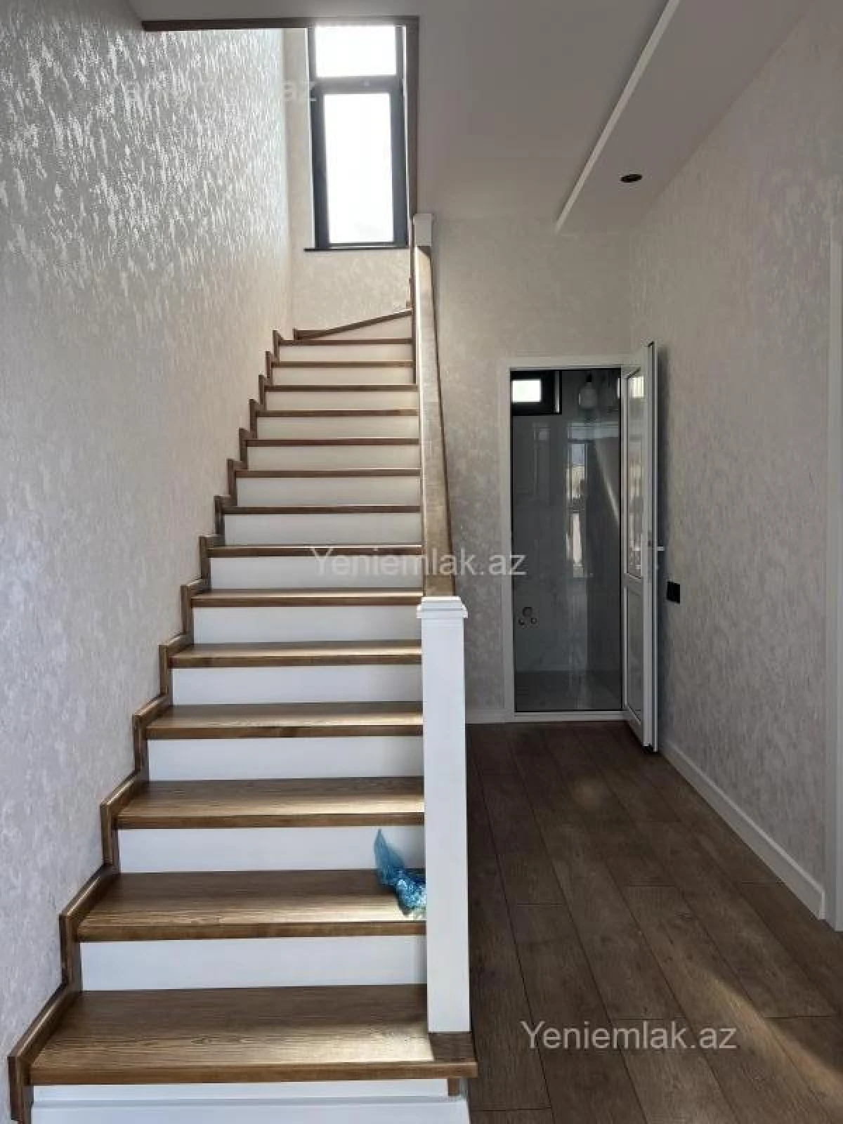 Satılır 4 otaqlı həyət evi 140 m²