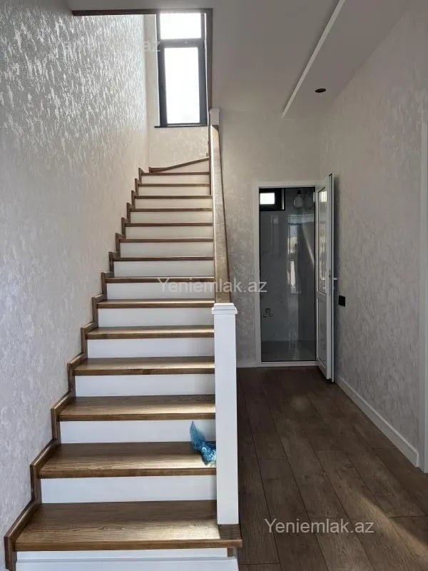 Satılır 4 otaqlı həyət evi 140 m²