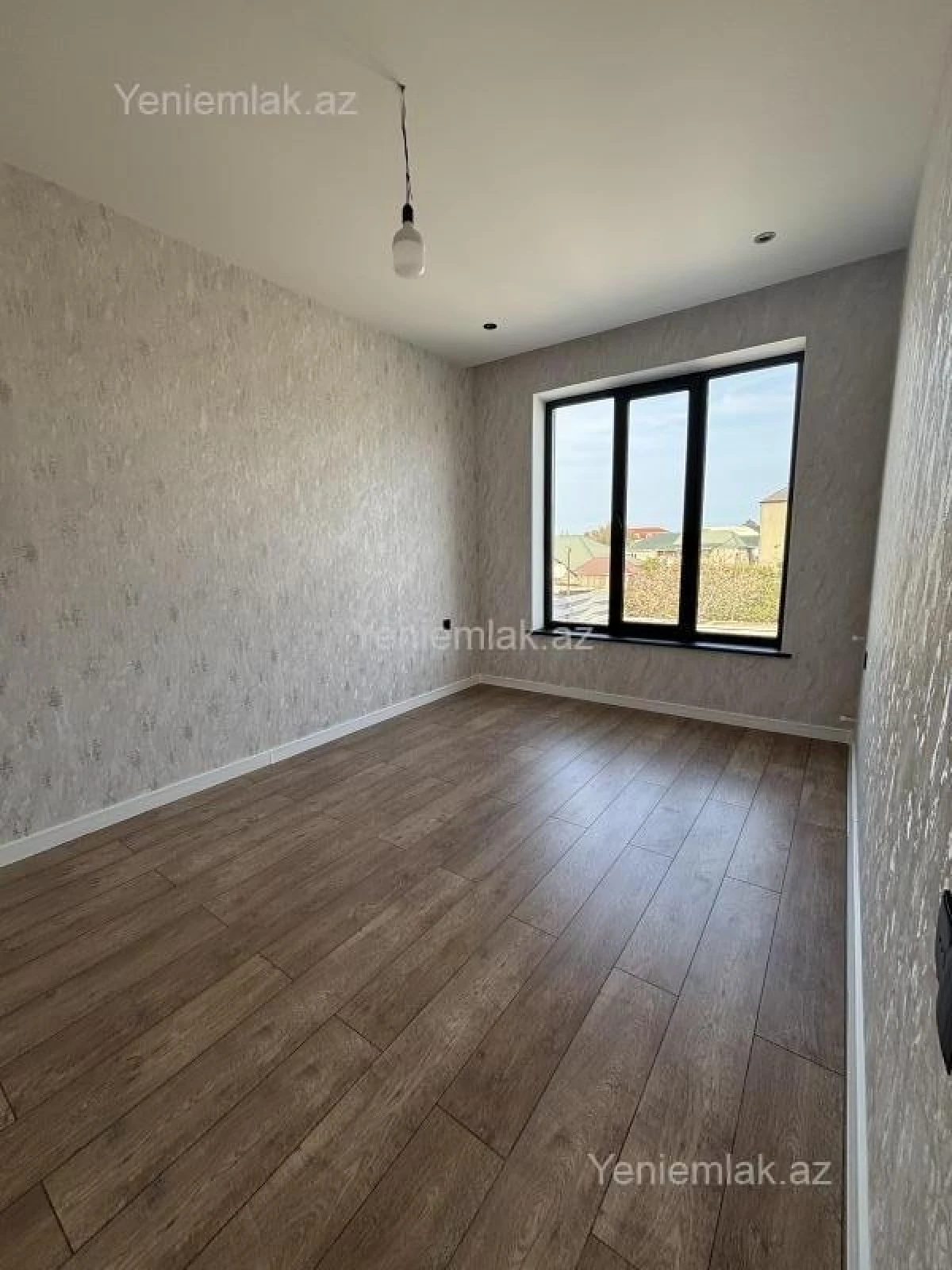 Satılır 4 otaqlı həyət evi 140 m²
