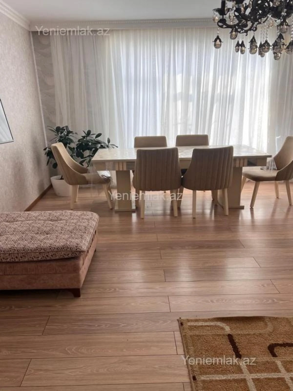 Satılır 6 otaqlı həyət evi 220 m²
