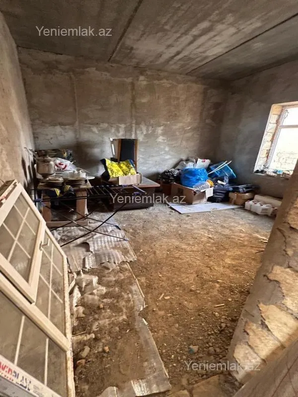 Satılır 6 otaqlı həyət evi 220 m²