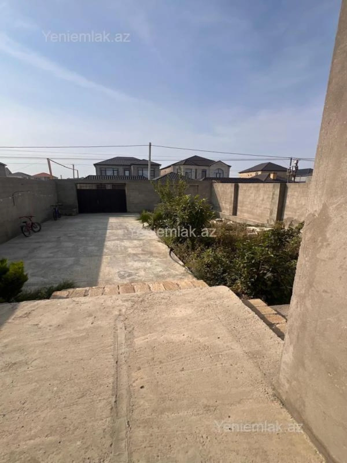 Satılır 6 otaqlı həyət evi 220 m²