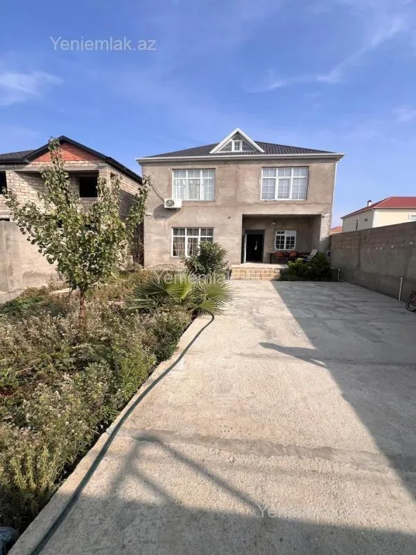 Satılır 6 otaqlı həyət evi 220 m²