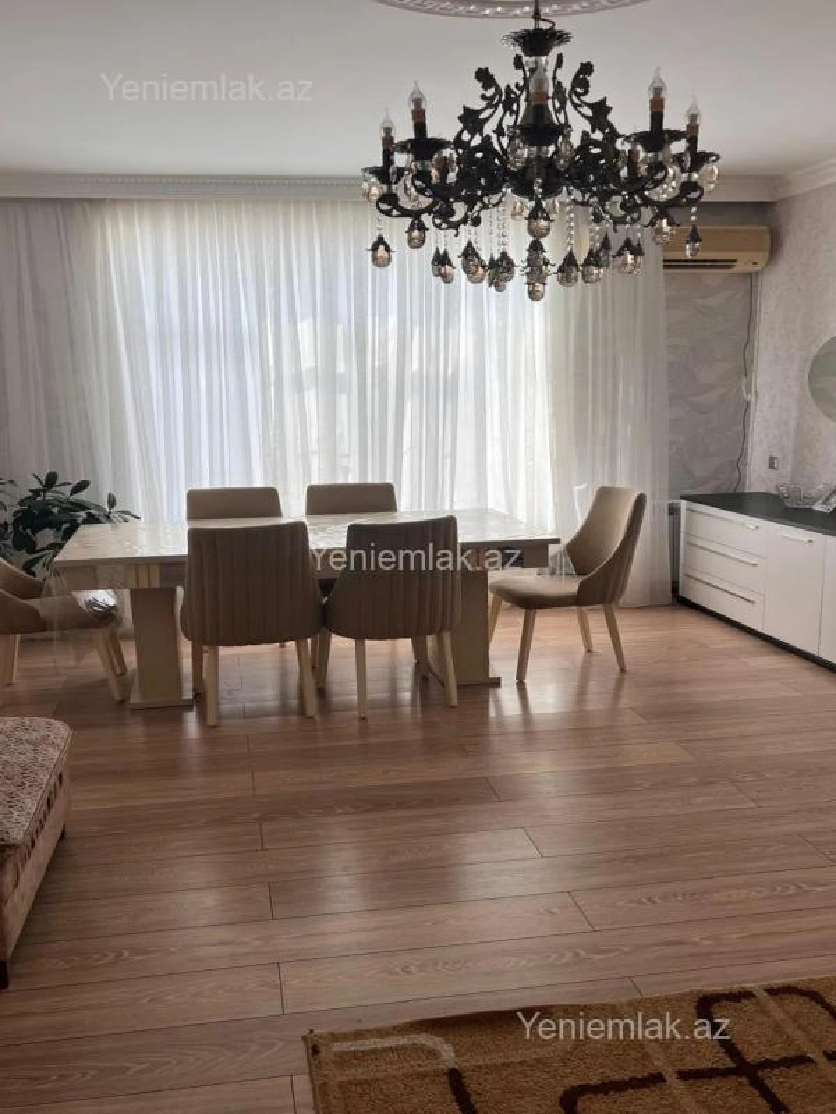 Satılır 6 otaqlı həyət evi 220 m²
