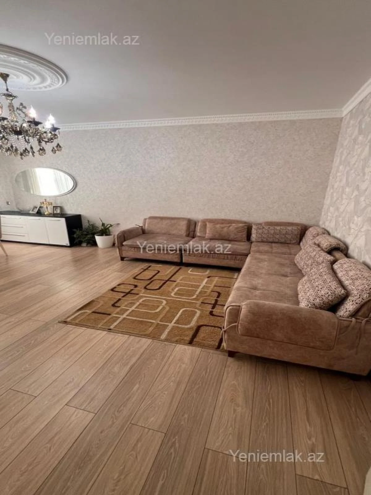 Satılır 6 otaqlı həyət evi 220 m²
