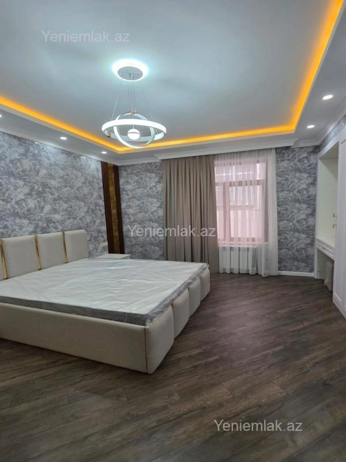 Satılır 6 otaqlı həyət evi 280 m²
