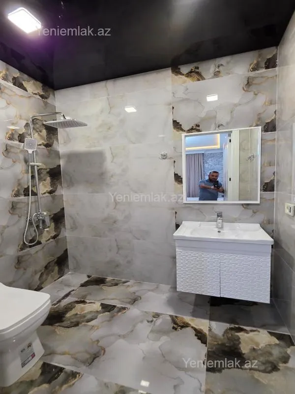 Satılır 6 otaqlı həyət evi 280 m²