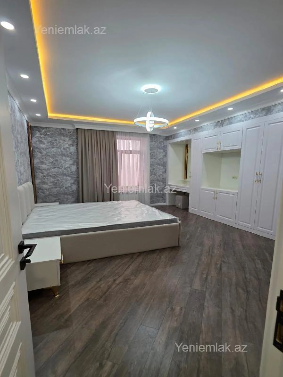 Satılır 6 otaqlı həyət evi 280 m²