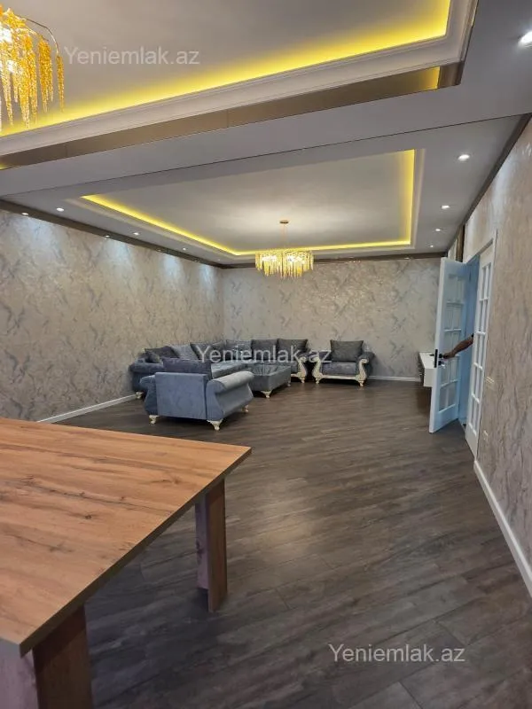 Satılır 6 otaqlı həyət evi 280 m²