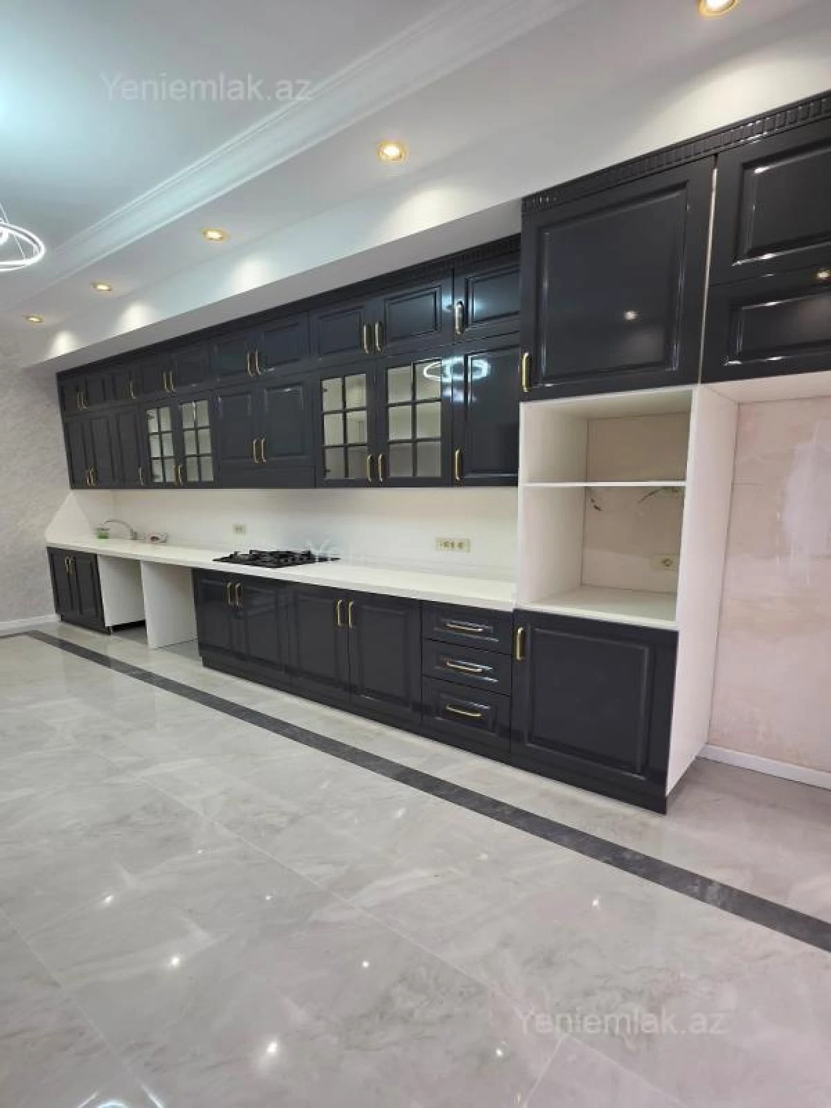 Satılır 6 otaqlı həyət evi 280 m²