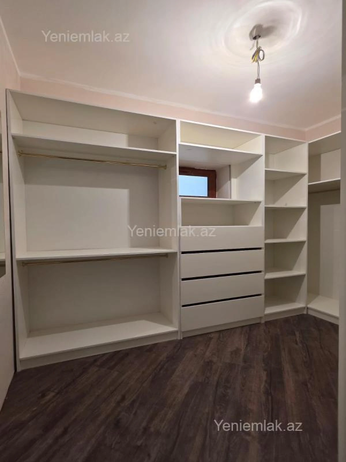 Satılır 6 otaqlı həyət evi 280 m²