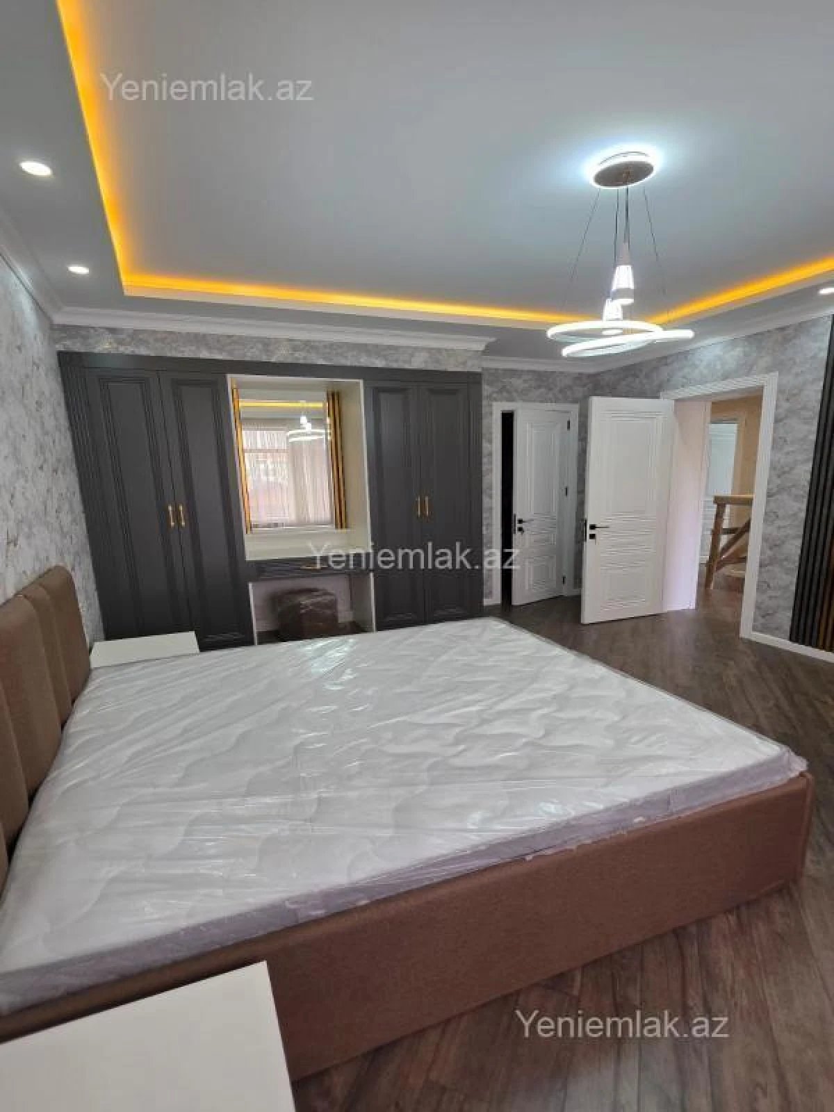 Satılır 6 otaqlı həyət evi 280 m²