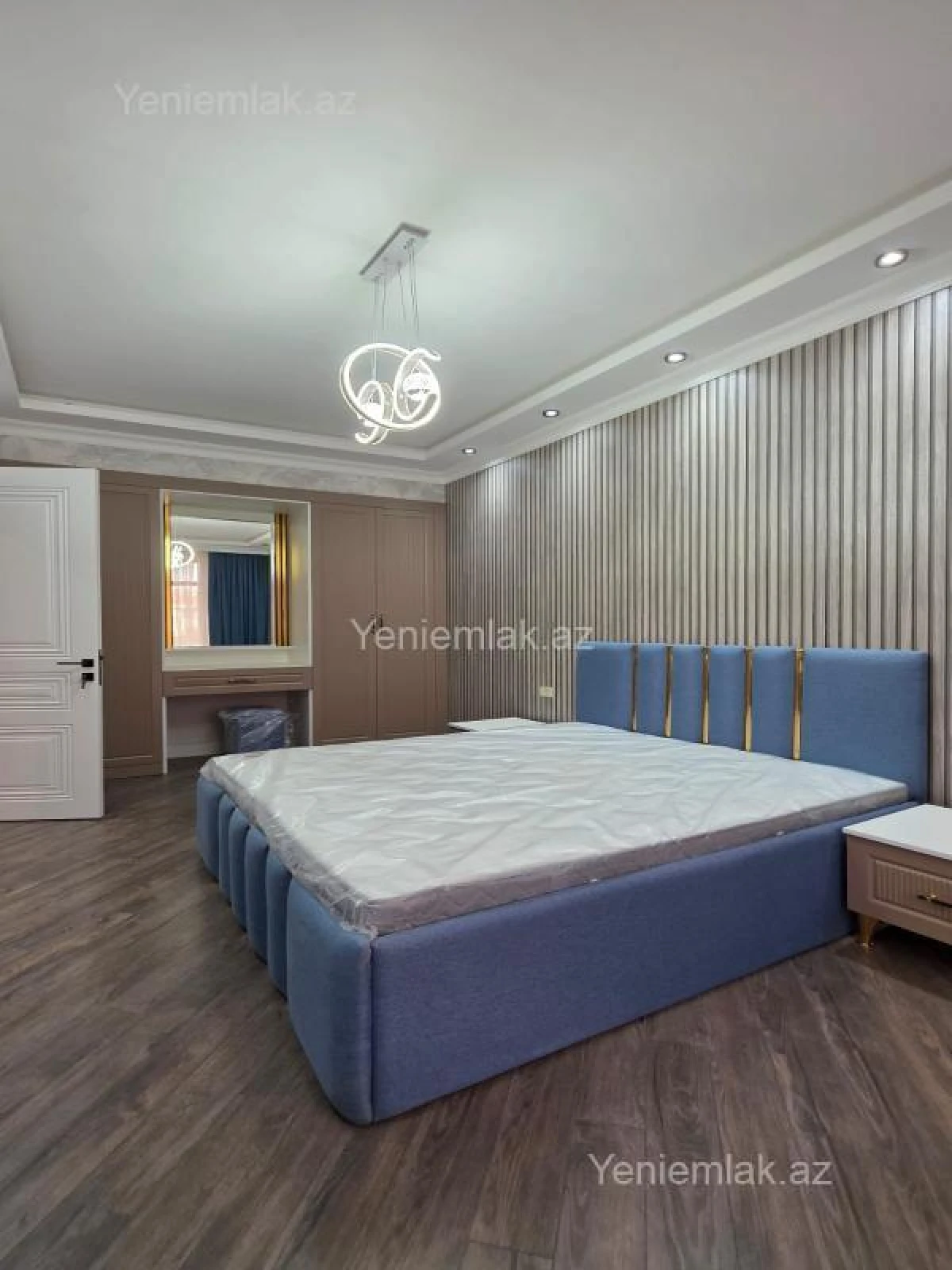 Satılır 6 otaqlı həyət evi 280 m²
