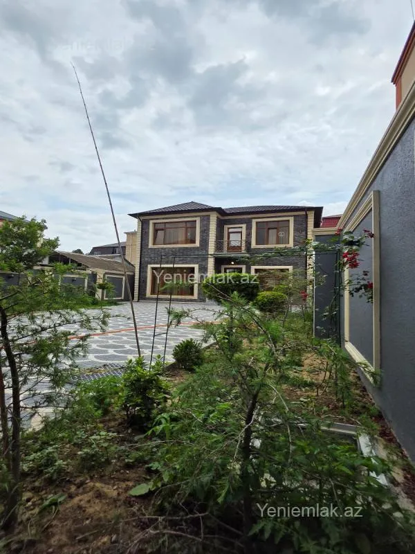 Satılır 6 otaqlı həyət evi 280 m²