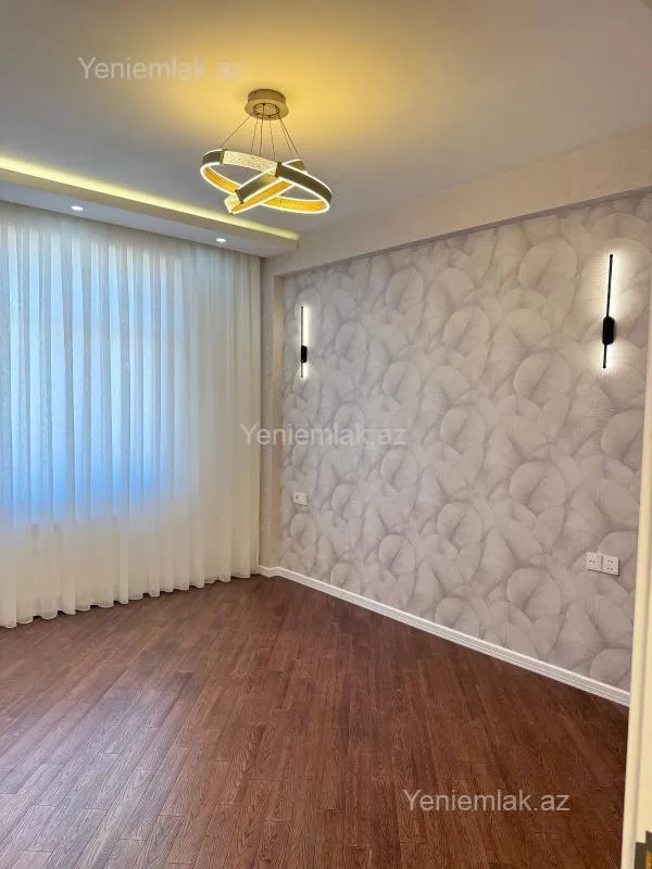Satılır 3 otaqlı yeni tikili 115 m²