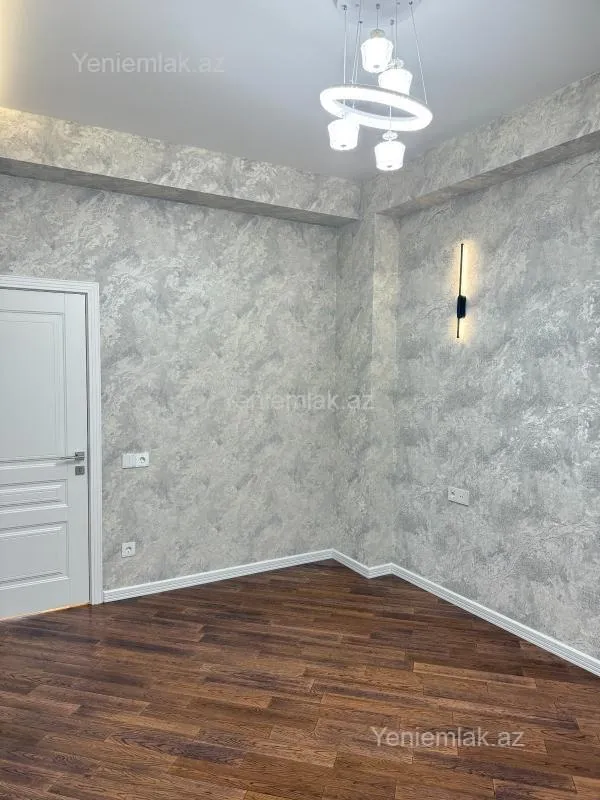 Satılır 3 otaqlı yeni tikili 115 m²
