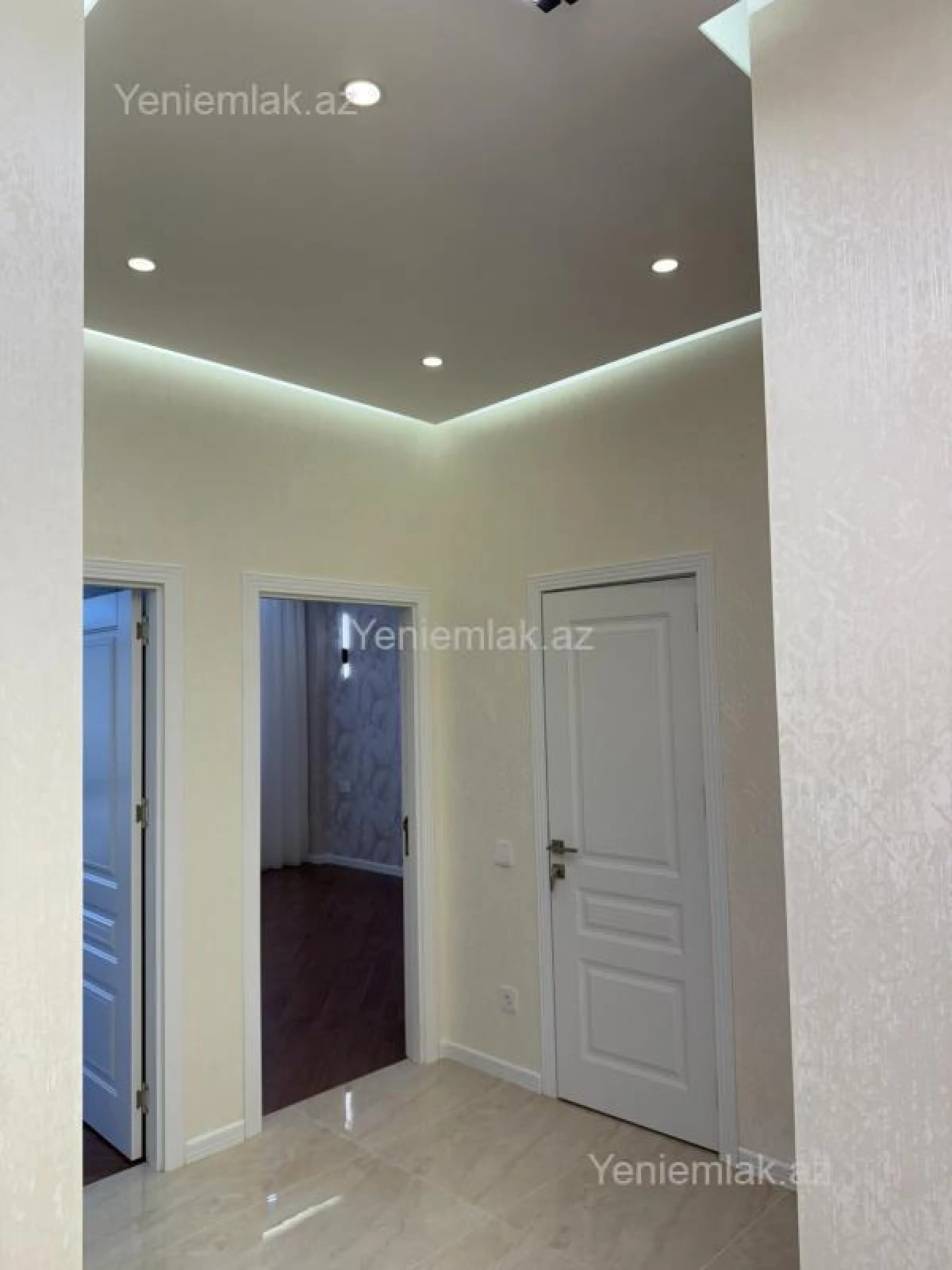 Satılır 3 otaqlı yeni tikili 115 m²