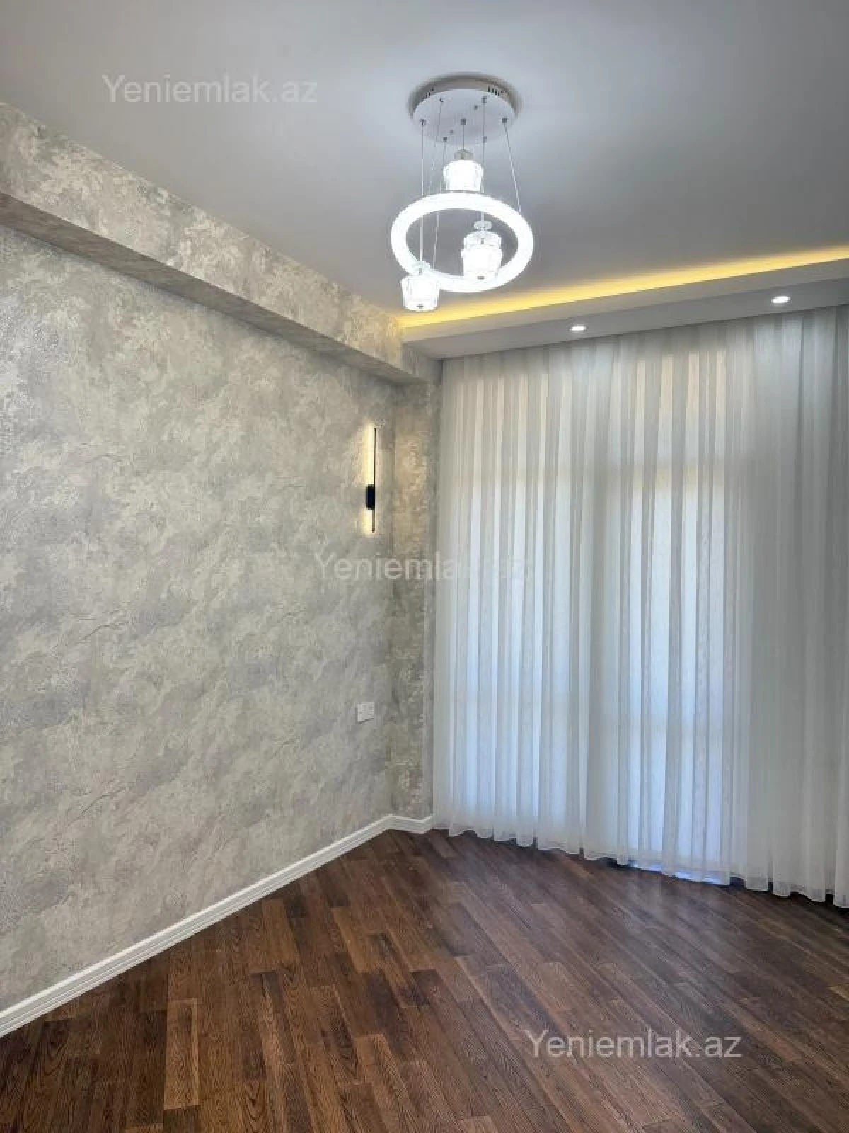 Satılır 3 otaqlı yeni tikili 115 m²