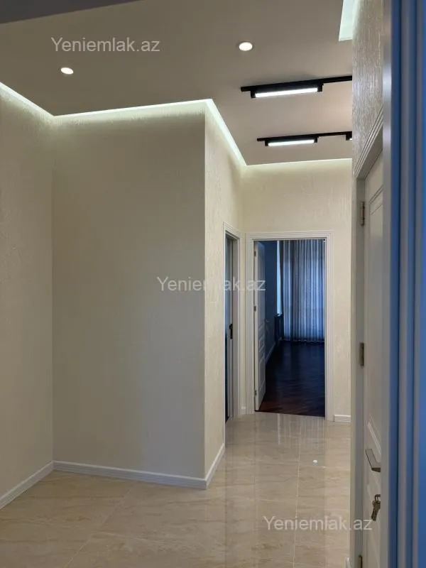 Satılır 3 otaqlı yeni tikili 115 m²