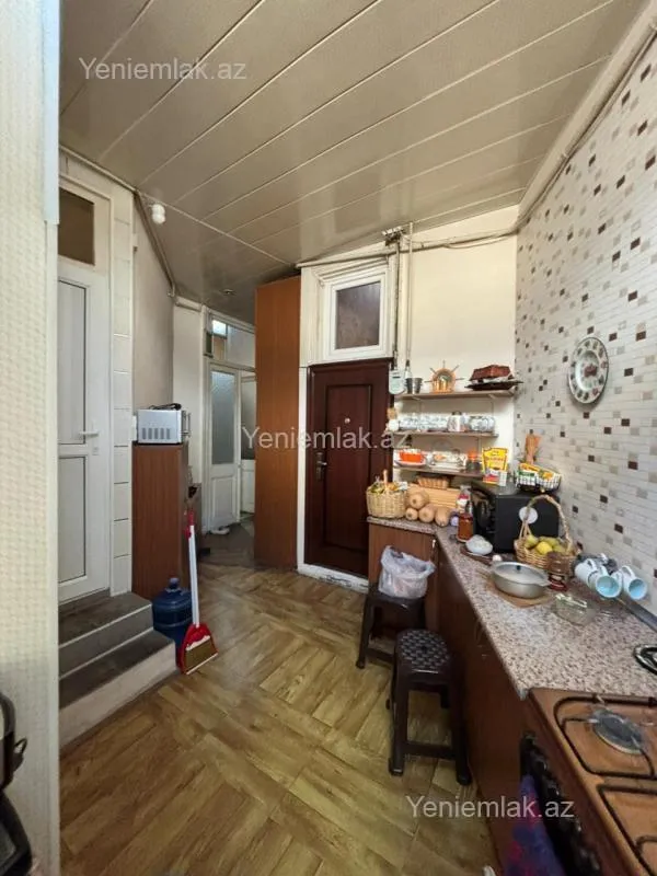 Satılır 3 otaqlı köhnə tikili 70 m²