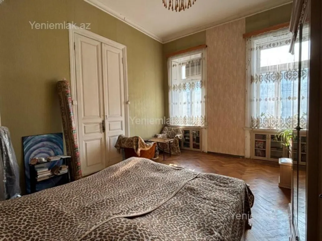 Satılır 3 otaqlı köhnə tikili 70 m²