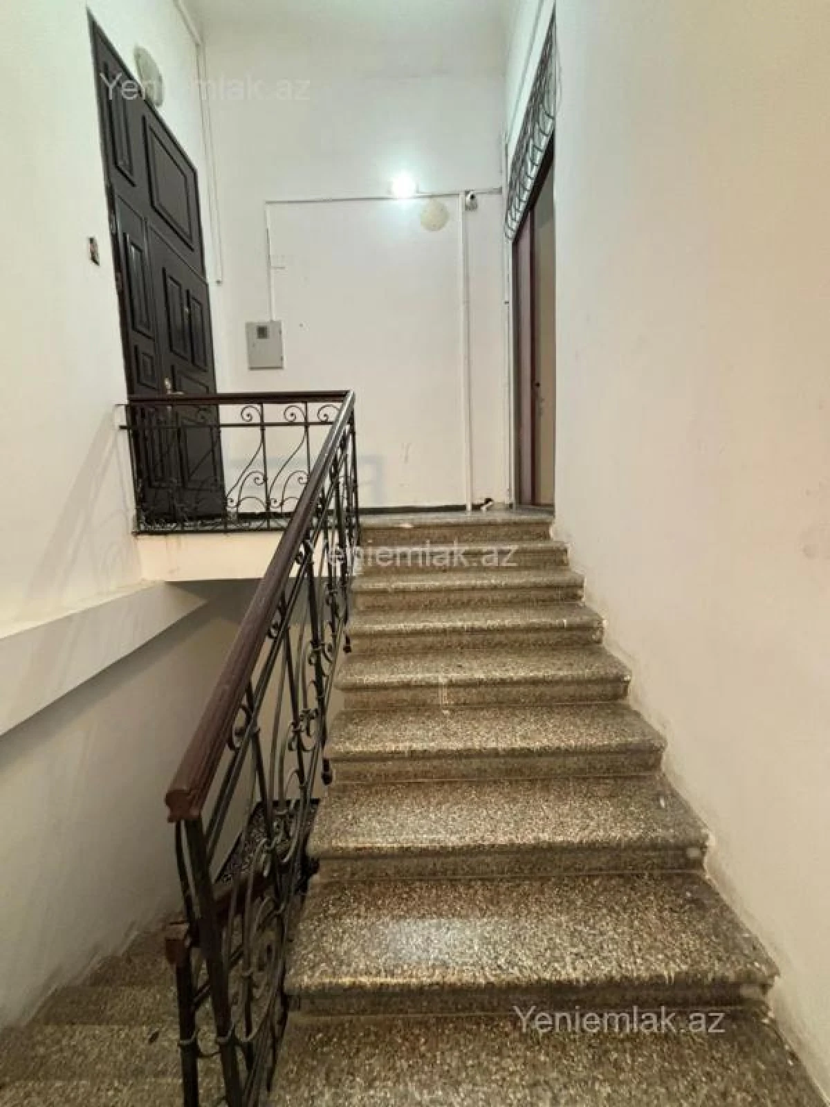 Satılır 3 otaqlı köhnə tikili 70 m²