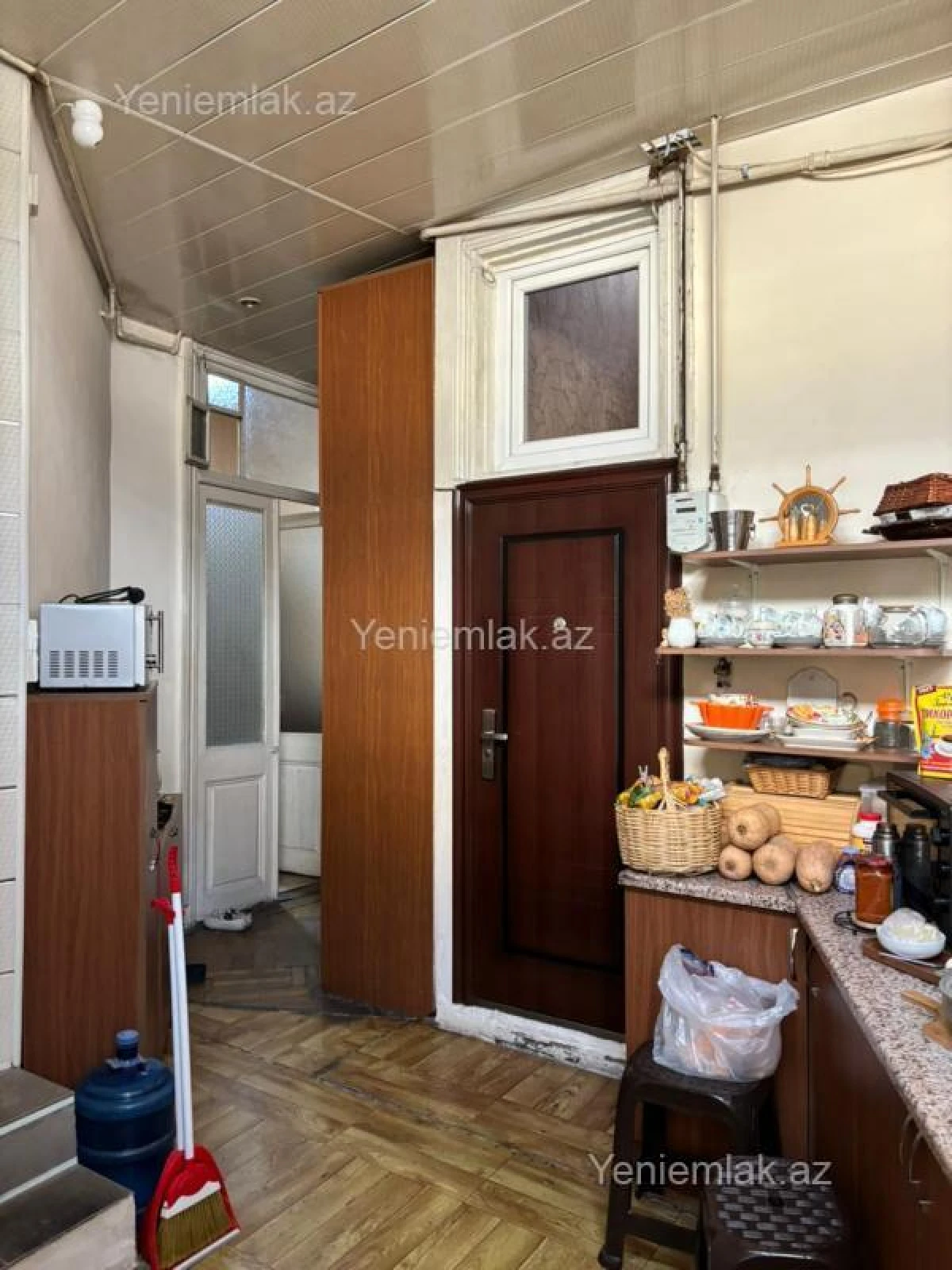 Satılır 3 otaqlı köhnə tikili 70 m²