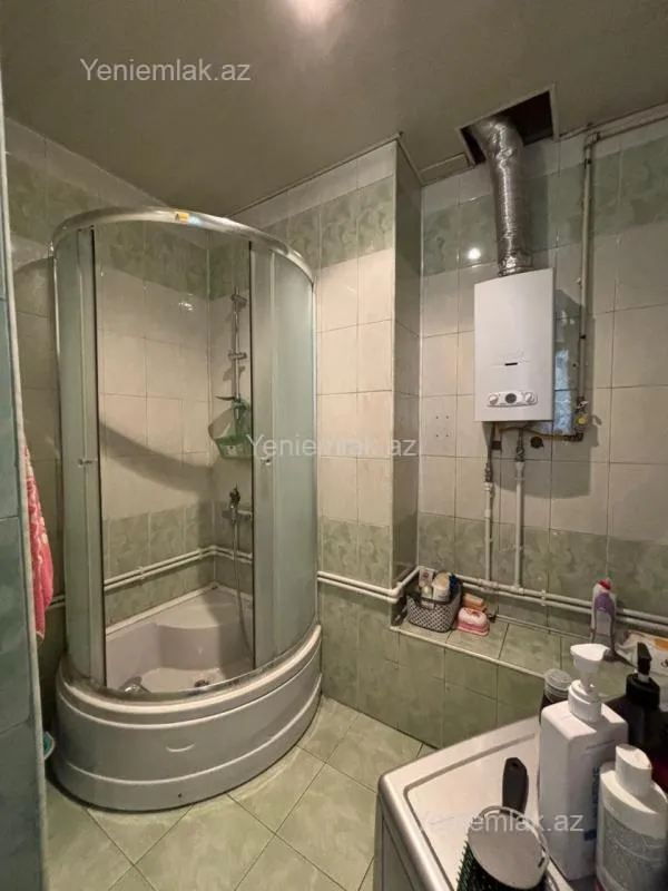 Satılır 3 otaqlı köhnə tikili 70 m²