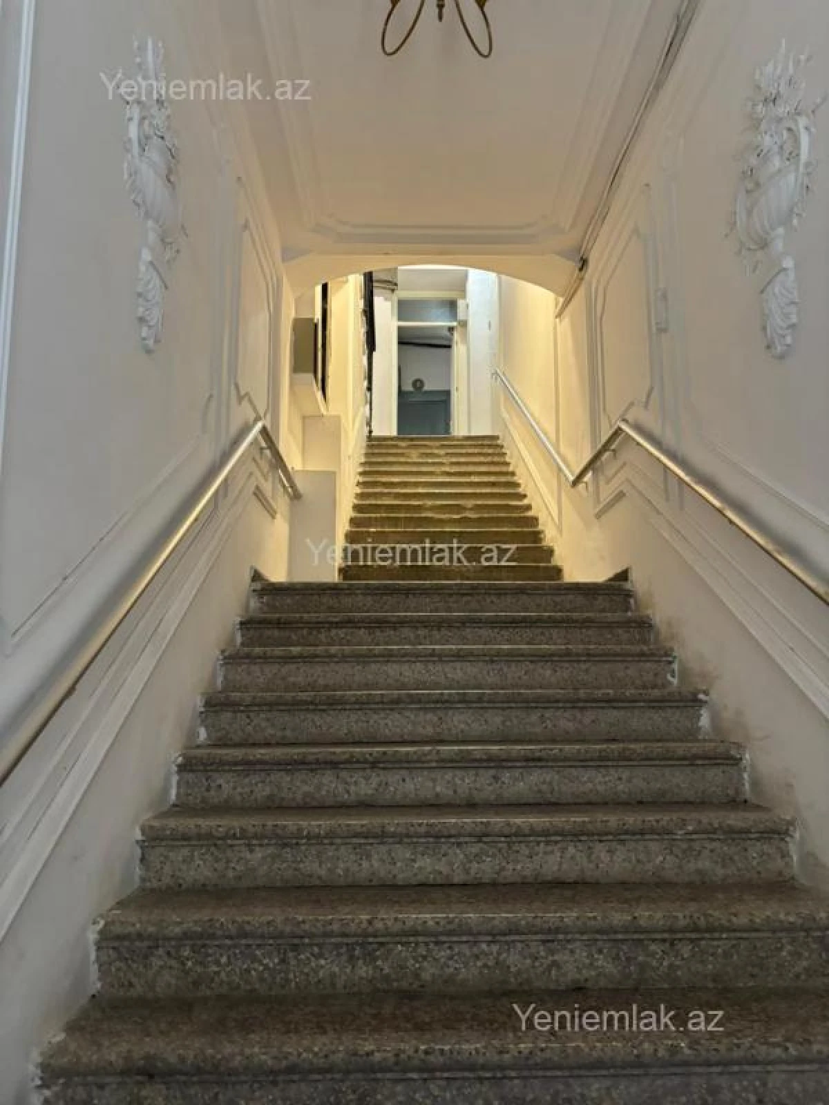 Satılır 3 otaqlı köhnə tikili 70 m²