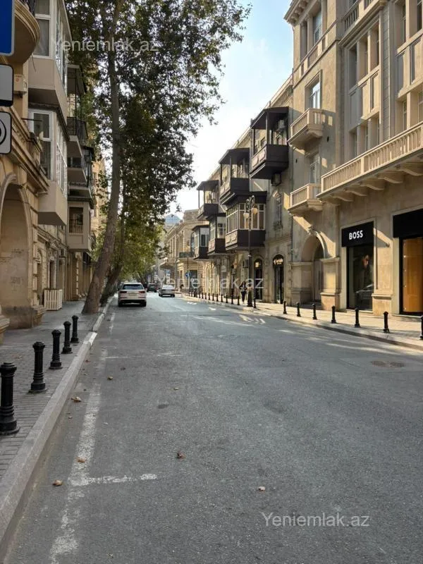 Satılır 3 otaqlı köhnə tikili 70 m²