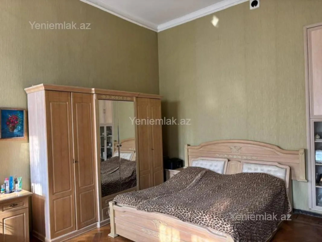 Satılır 3 otaqlı köhnə tikili 70 m²