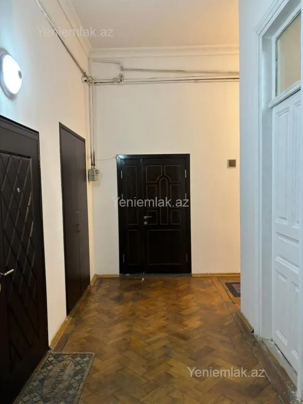 Satılır 3 otaqlı köhnə tikili 70 m²