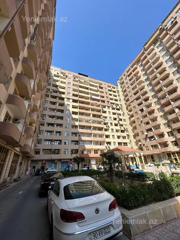 Satılır 4 otaqlı yeni tikili 185 m²