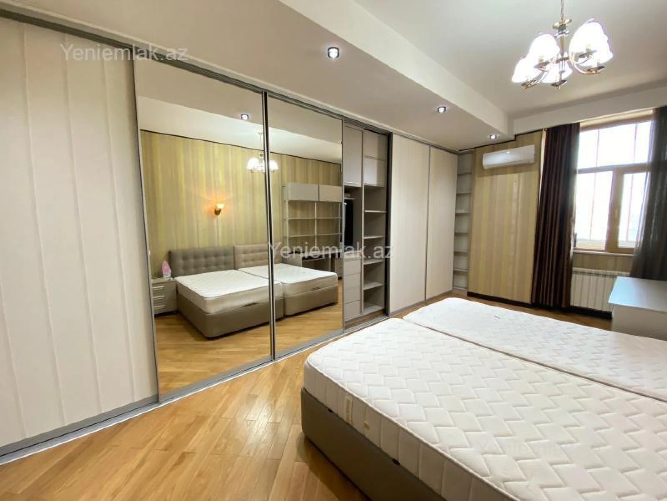 Satılır 4 otaqlı yeni tikili 185 m²