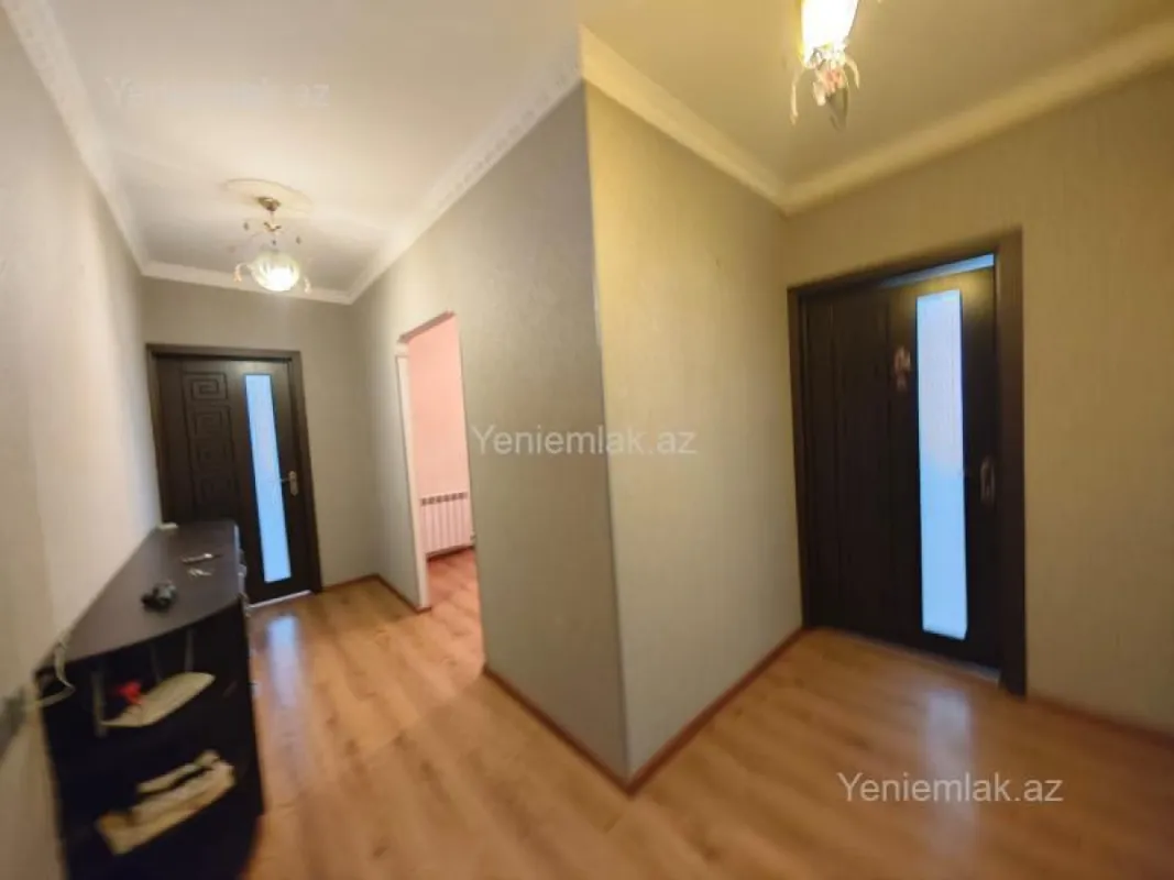 Satılır 2 otaqlı köhnə tikili 65 m²