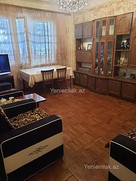 Satılır 4 otaqlı köhnə tikili 90 m²