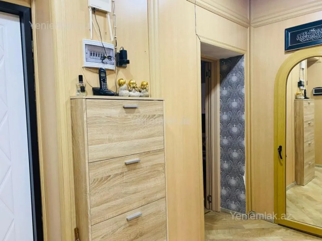 Satılır 3 otaqlı köhnə tikili 75 m²