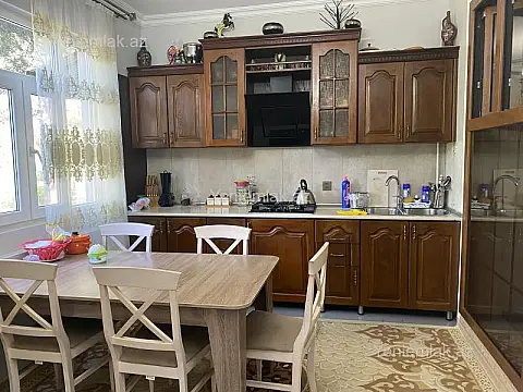 Satılır 3 otaqlı köhnə tikili 75 m²