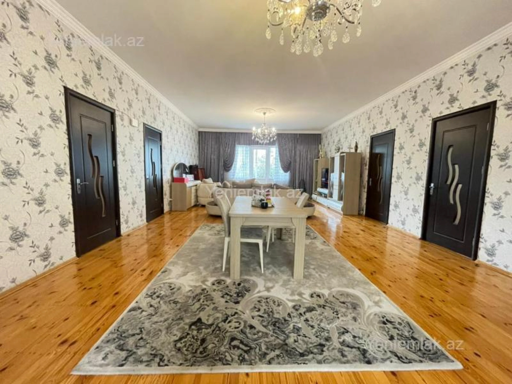 Satılır 6 otaqlı həyət evi 310 m²
