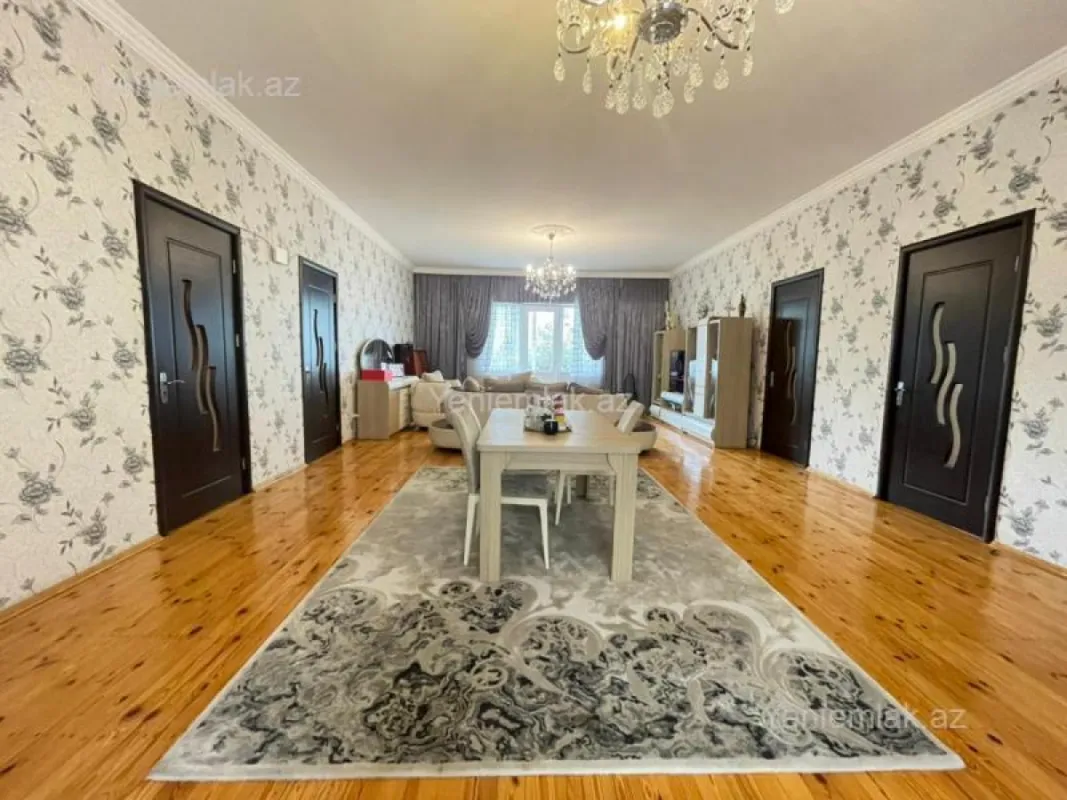 Satılır 6 otaqlı həyət evi 310 m²