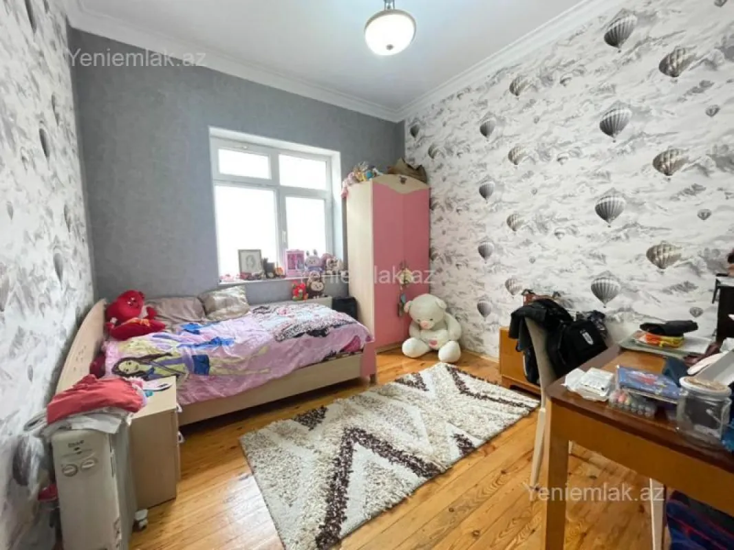Satılır 6 otaqlı həyət evi 310 m²