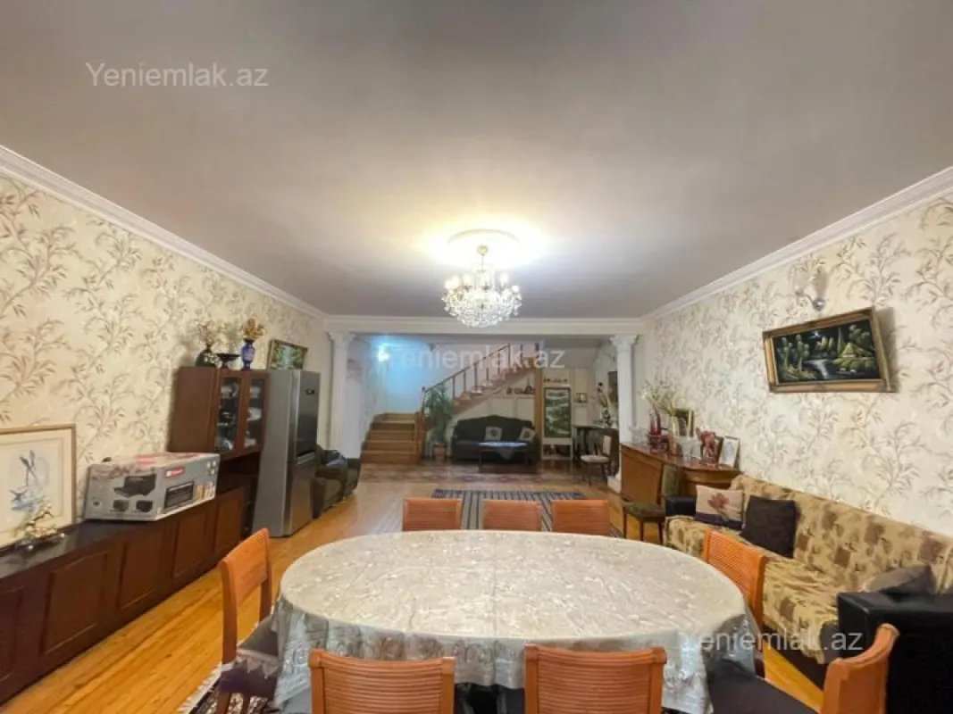 Satılır 6 otaqlı həyət evi 310 m²