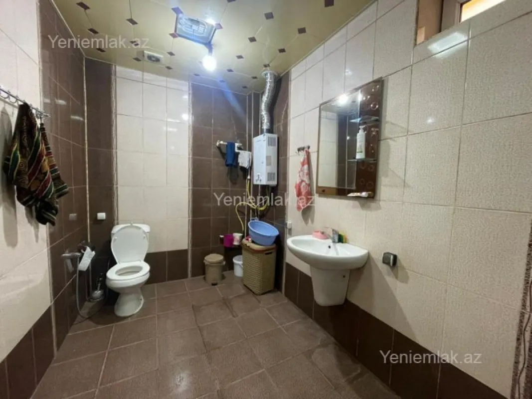 Satılır 6 otaqlı həyət evi 310 m²