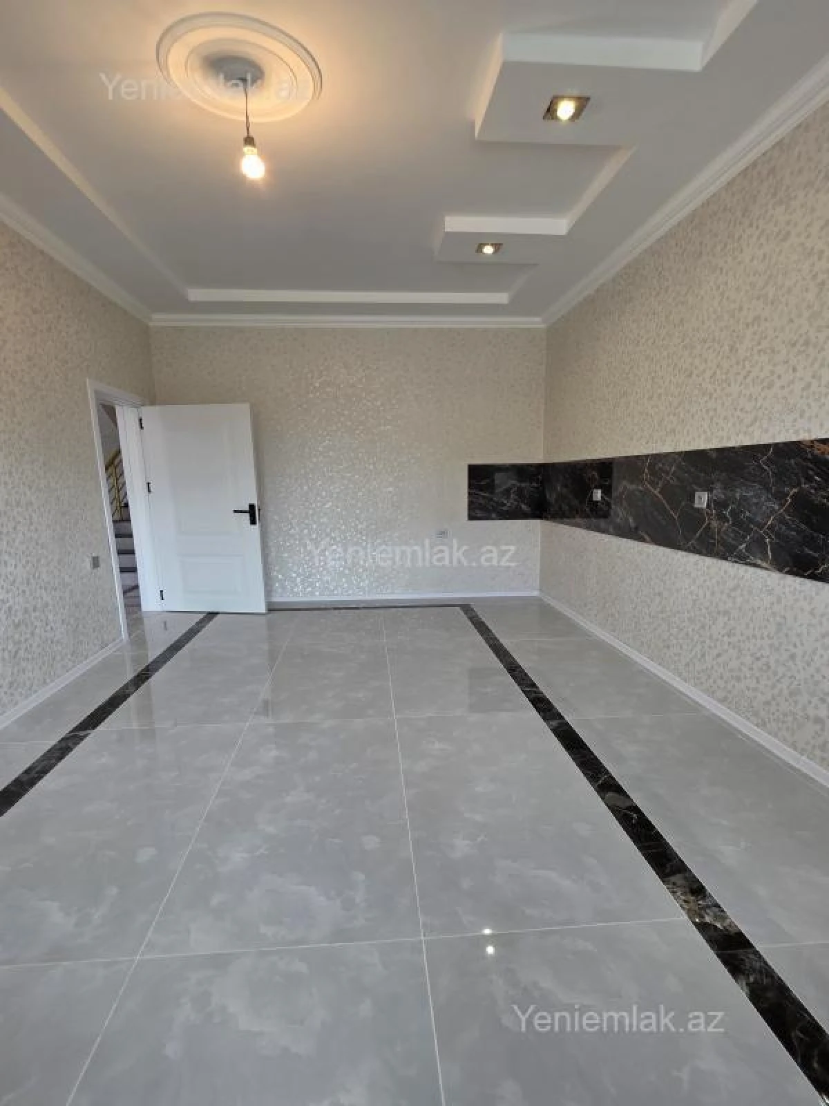 Satılır 6 otaqlı həyət evi 240 m²