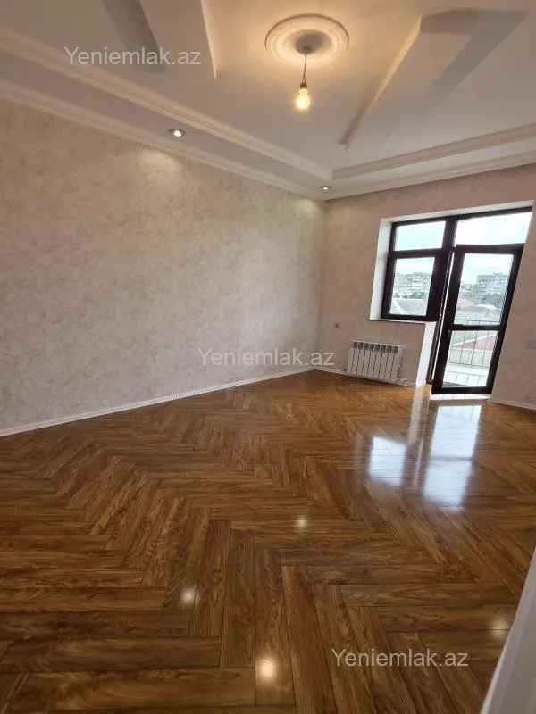 Satılır 6 otaqlı həyət evi 240 m²